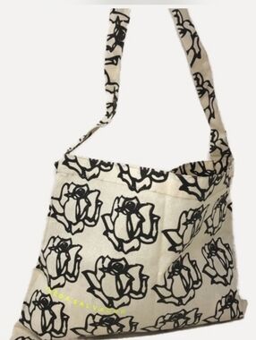 Freda Salvador canvas tote bag